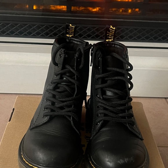Dr. Martens Kids (Black) Size 13C - Picture 2 of 8